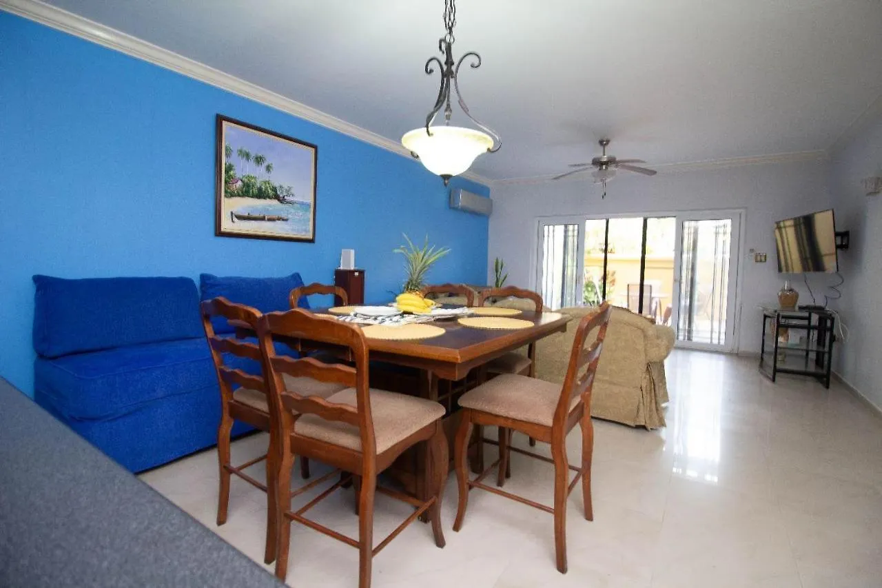 Aparthotel Crystal Cove Oceanfront/ 2 Bedroom Condo Ocho Rios