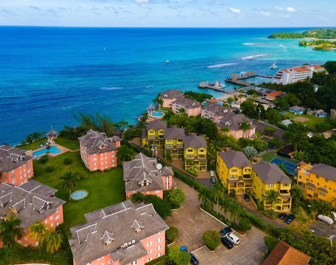 Aparthotel Crystal Cove Oceanfront/ 2 Bedroom Condo Ocho Rios